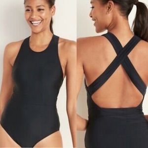 Old navy black Swimsuit size Medium